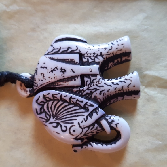 Exotic & Trendy Unisex Elephant necklace - Picture 2 of 5